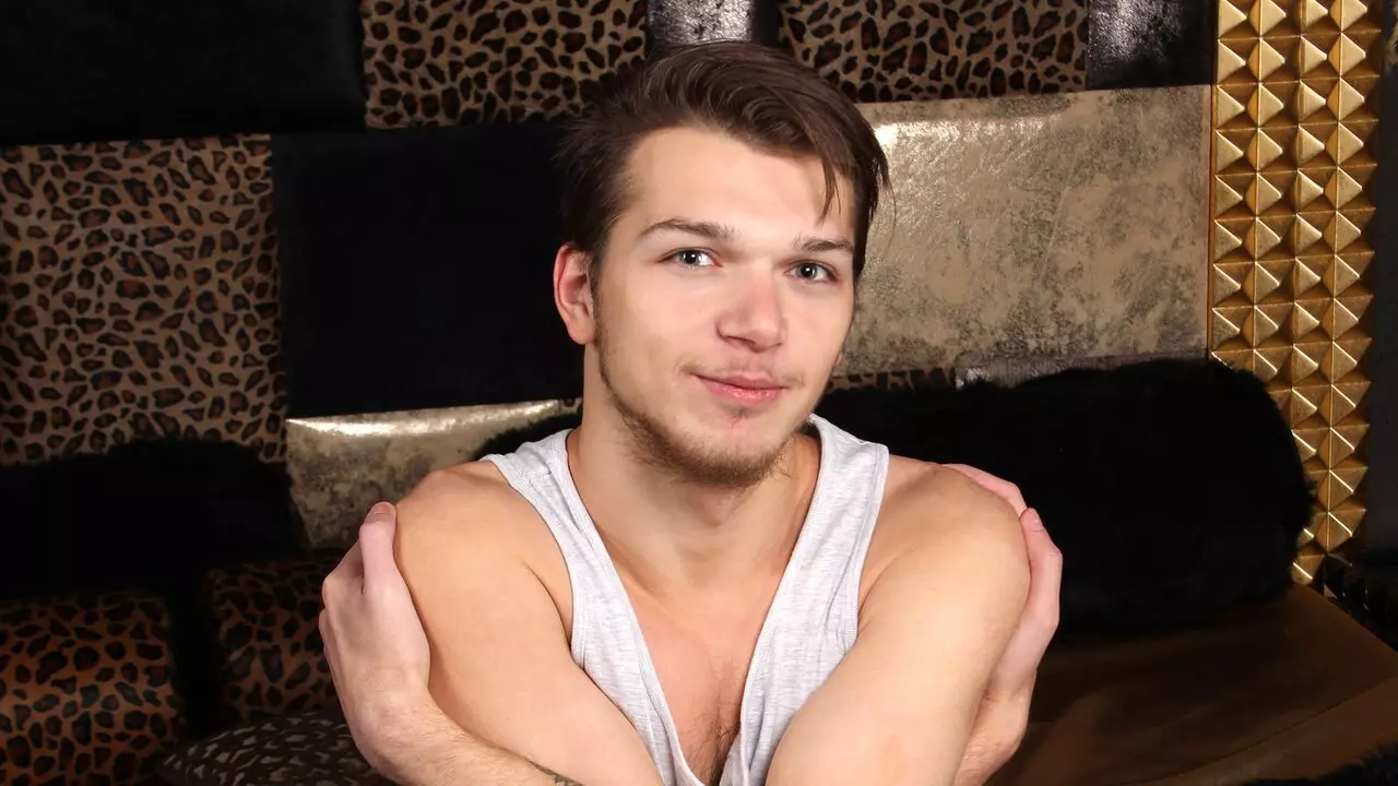 BrainDenseBush Cumshow Vip