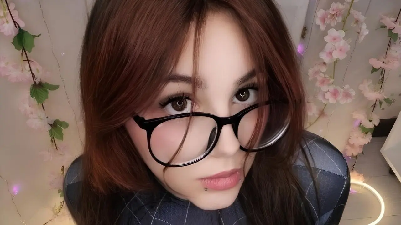 MonaMonaco Cumshow Vip