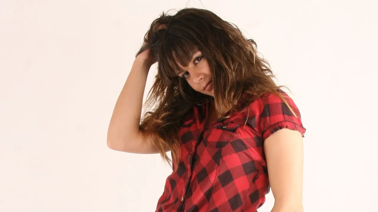 Saryka Cumshow Vip